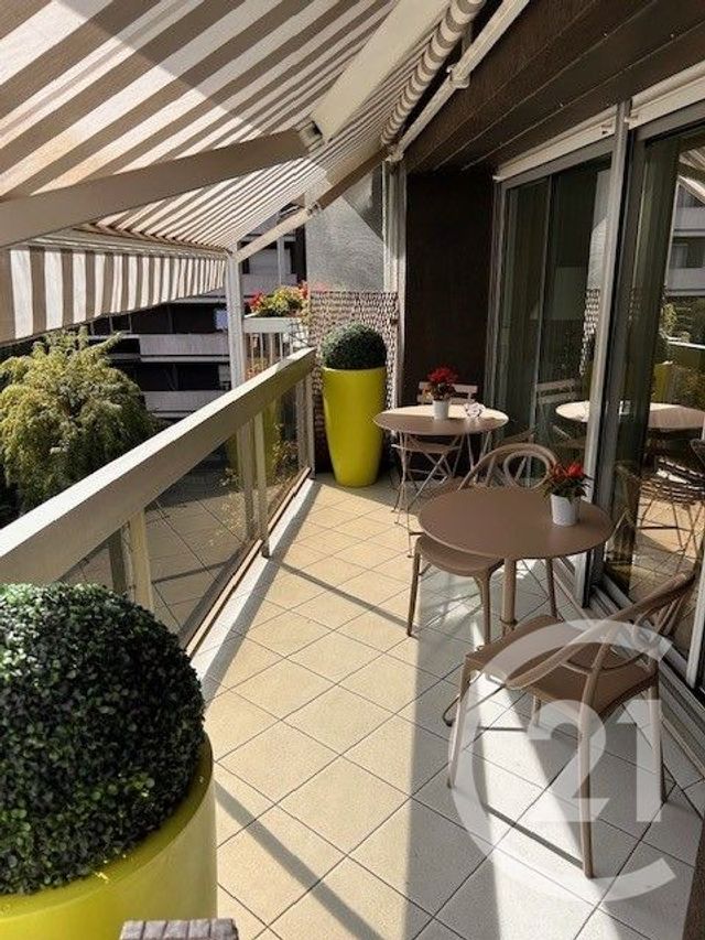 Appartement F4 à vendre - 4 pièces - 95,76 m2 - Paris - 75015 - ILE-DE-FRANCE