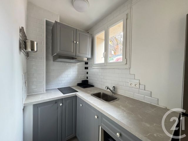 Afficher la photo en grand Appartement F2 à vendre - 2 pièces - 27,83 m2 - Paris - 75015 - ILE-DE-FRANCE