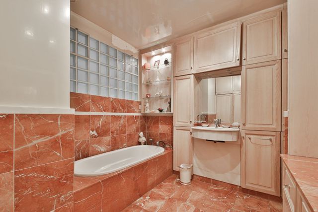 Appartement F6 &agrave; vendre - 6 pi&egrave;ces - 201,62 m2 - Paris - 75015 - ILE-DE-FRANCE