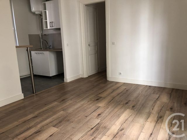 Afficher la photo en grand Appartement Studio à louer - 1 pièce - 25,01 m2 - Paris - 75014 - ILE-DE-FRANCE