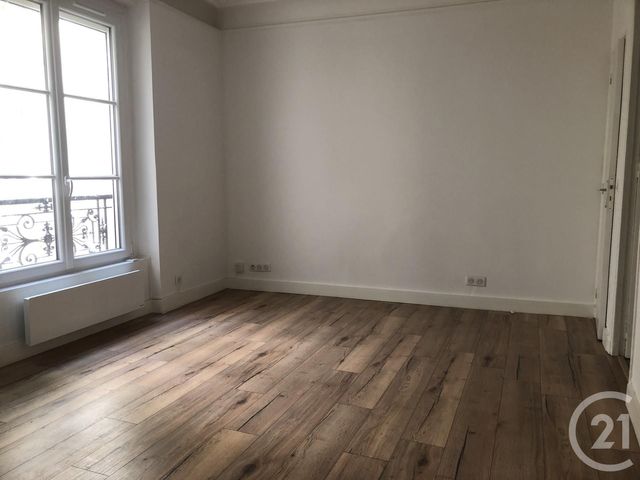 Appartement Studio à louer PARIS