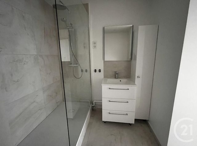 Appartement F2 &agrave; louer - 2 pi&egrave;ces - 50,10 m2 - Paris - 75015 - ILE-DE-FRANCE