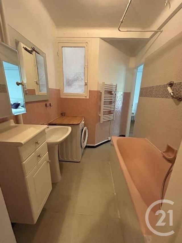 Appartement F2 &agrave; louer - 2 pi&egrave;ces - 39,88 m2 - Paris - 75015 - ILE-DE-FRANCE