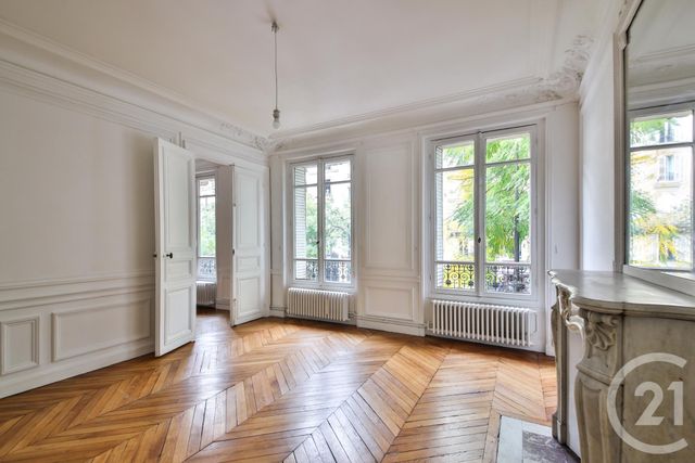  - PARIS - 