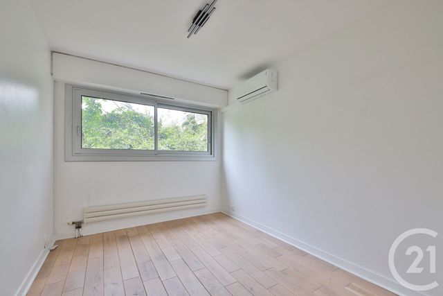 Afficher la photo en grand Appartement F3 à vendre - 3 pièces - 90 m2 - Paris - 75015 - ILE-DE-FRANCE