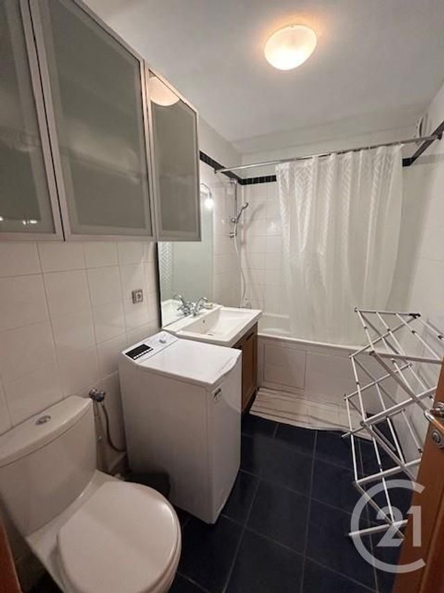 Appartement F1 &agrave; louer - 1 pi&egrave;ce - 35,89 m2 - Paris - 75015 - ILE-DE-FRANCE